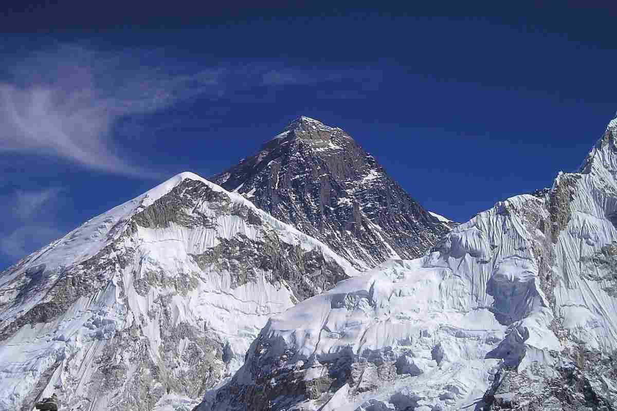 Everest, lo scioglimento dei ghiacci svela centinaia di morti congelati