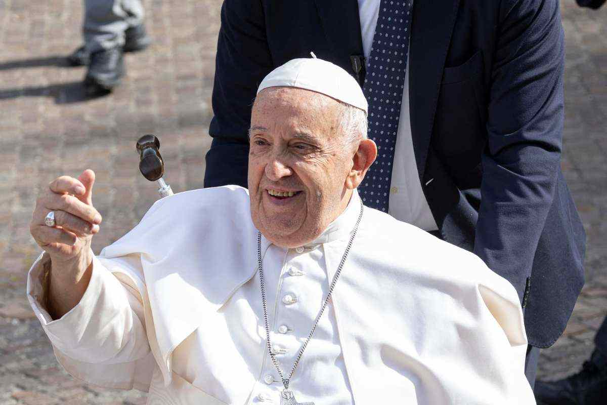 papa francesco incontra i comici 