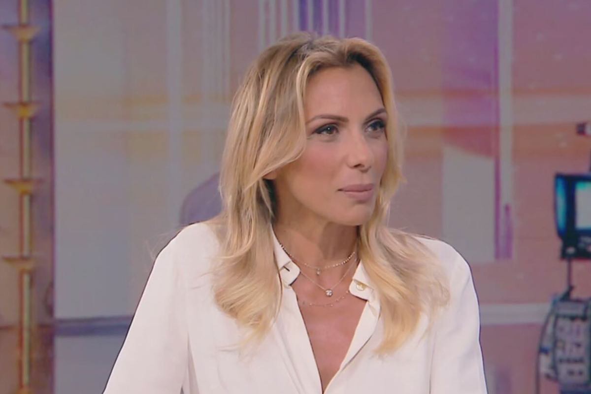 Simona Branchetti innamorata, chi è lui