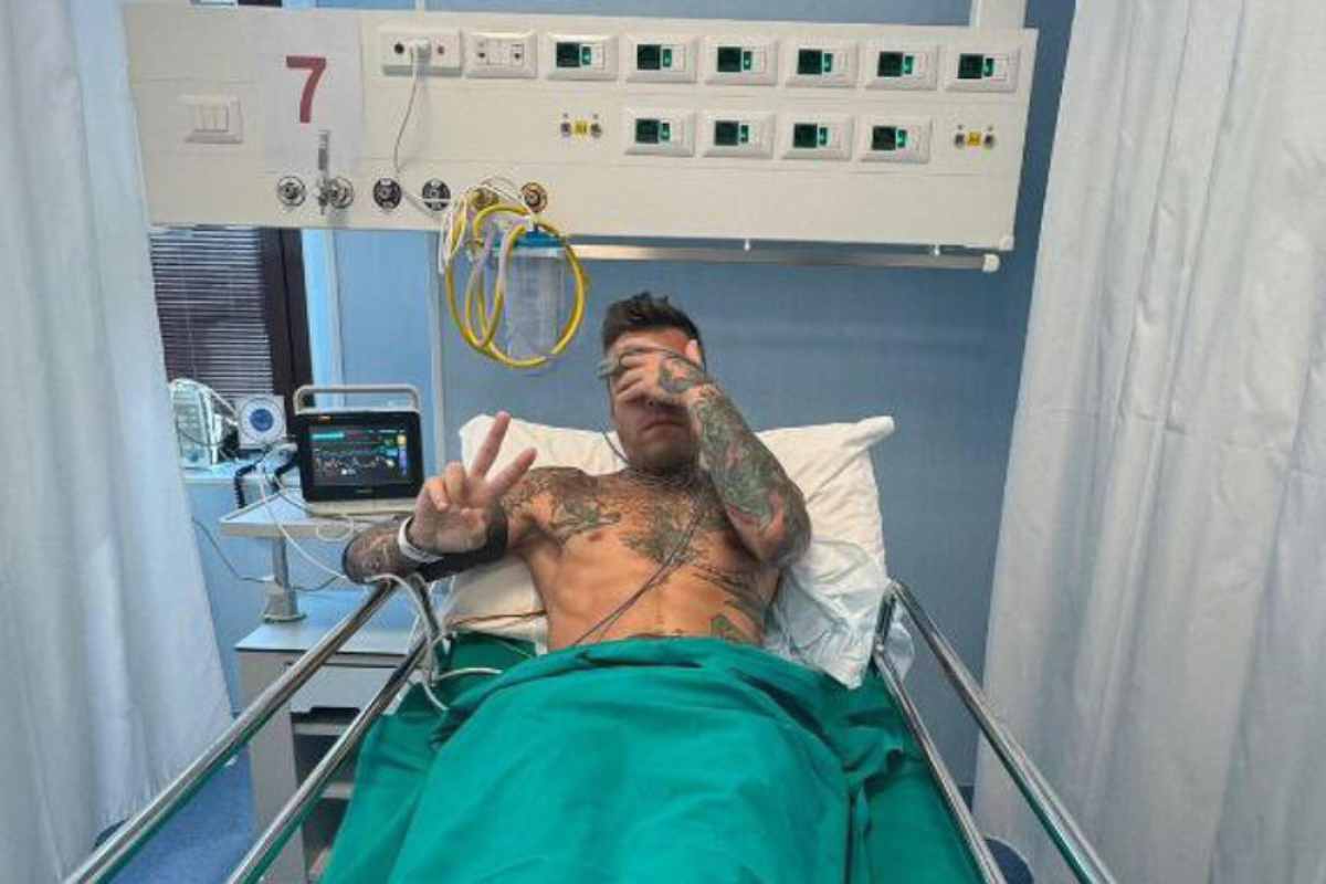 Salute: il chirurgo di Fedez, 'basta accusarlo di abuso di sostanze'