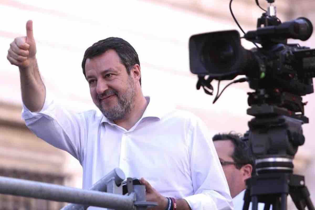 Salvini dalla parte di Orban