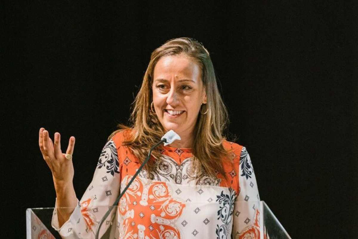 Sara Funaro e truffa tre carte