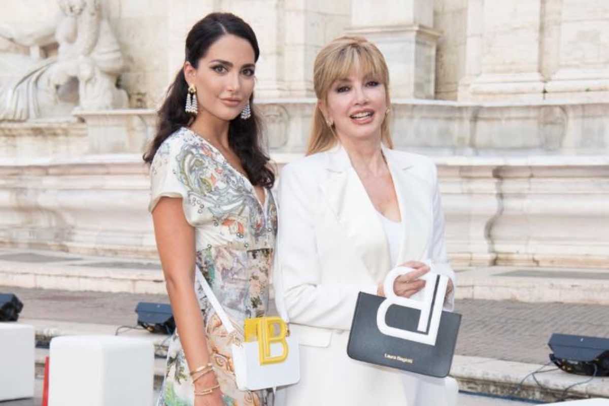 Milly Carlucci, abito da sposa della figlia