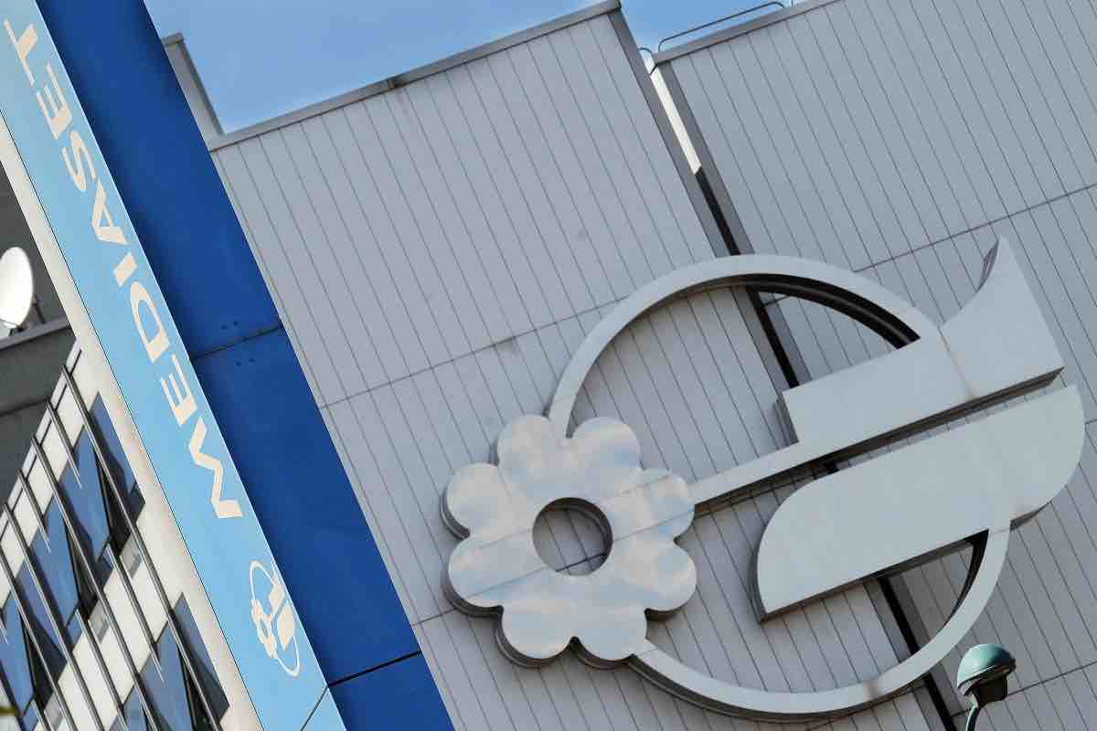 Mediaset, decisione improvvisa per The Family