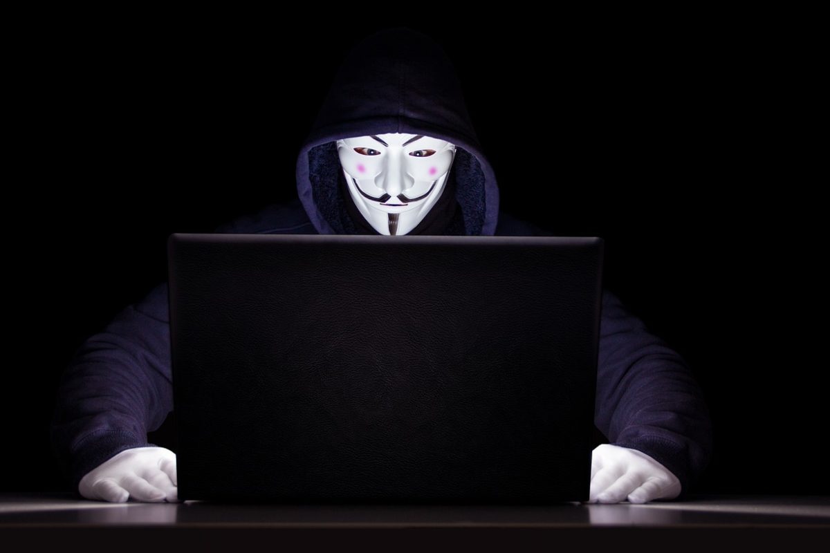 Adottato il primo trattato contro i crimini informatici: scoppia il caos