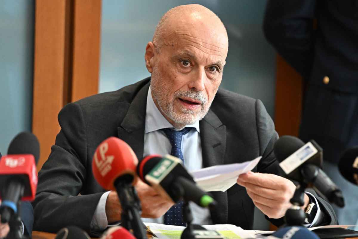 La deposizione è durata circa 60 minuti nel corso dei quali il mister nerazzurro ha risposto a tutte le domande
