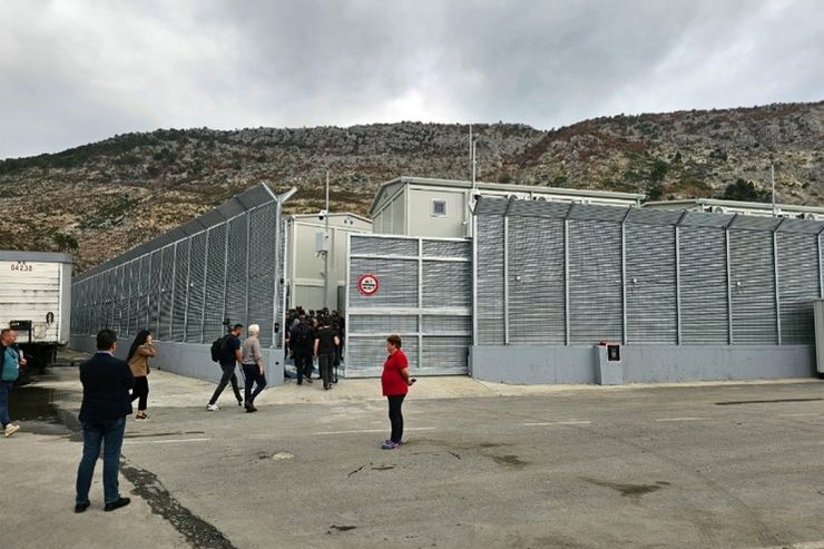 Il centro migranti in Albania prima che entrasse in funzione