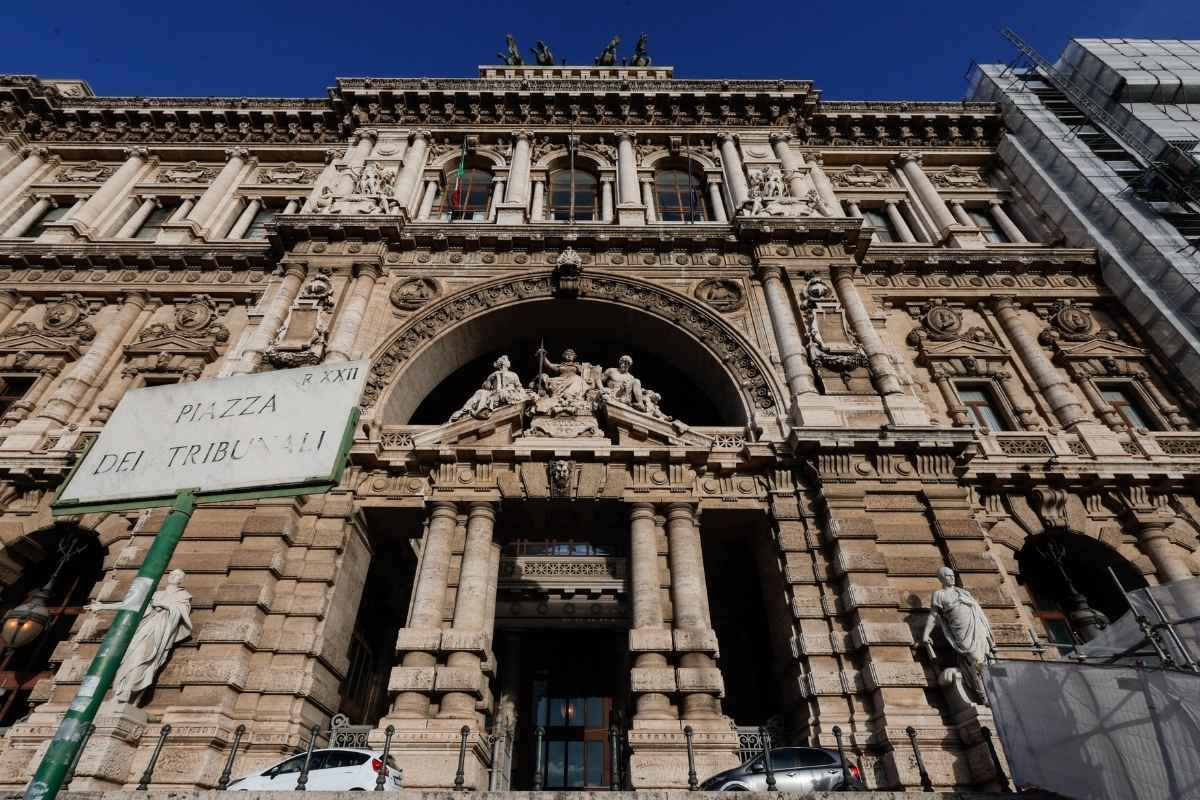 L'esterno del palazzo della Corte di Cassazione