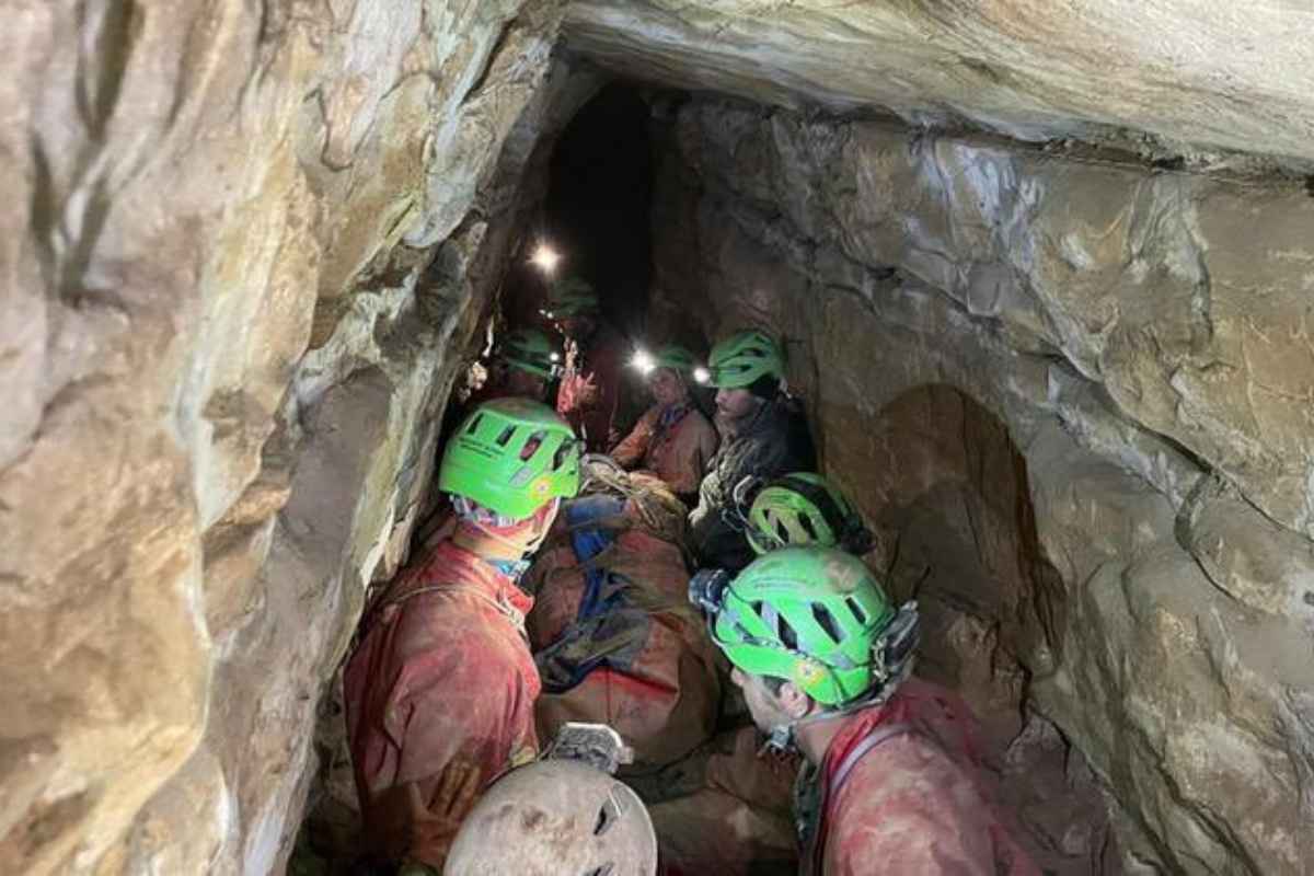 Le operazioni di recupero della speleologa Ottavia Piana