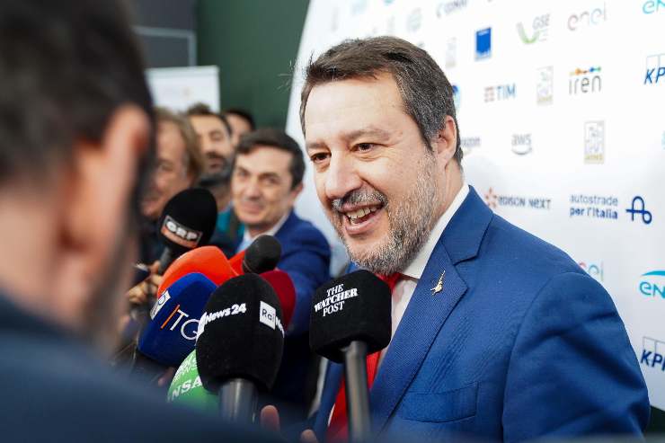 salvini ai microfoni