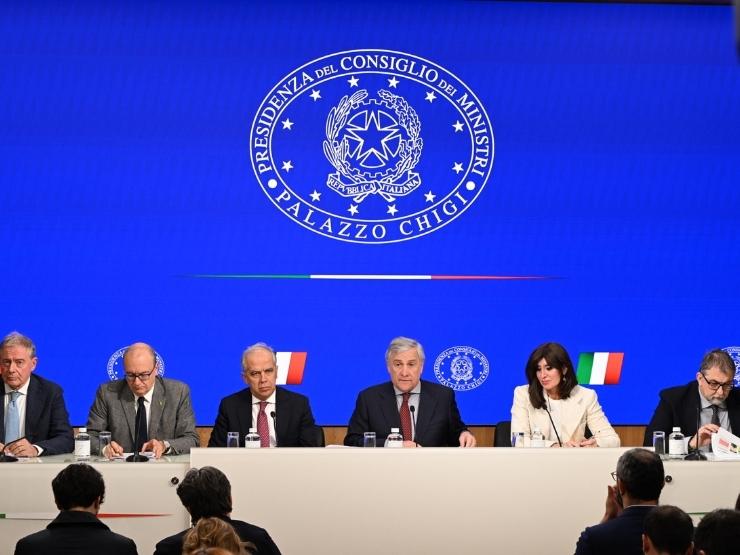 Conferenza stampa dei ministri dopo il Cdm 