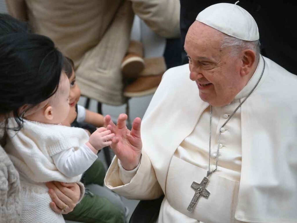 Papa Francesco torna a casa, finalmente l