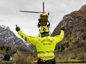 Soccorso alpino montagna