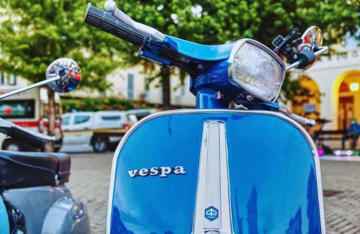 una vespa 
