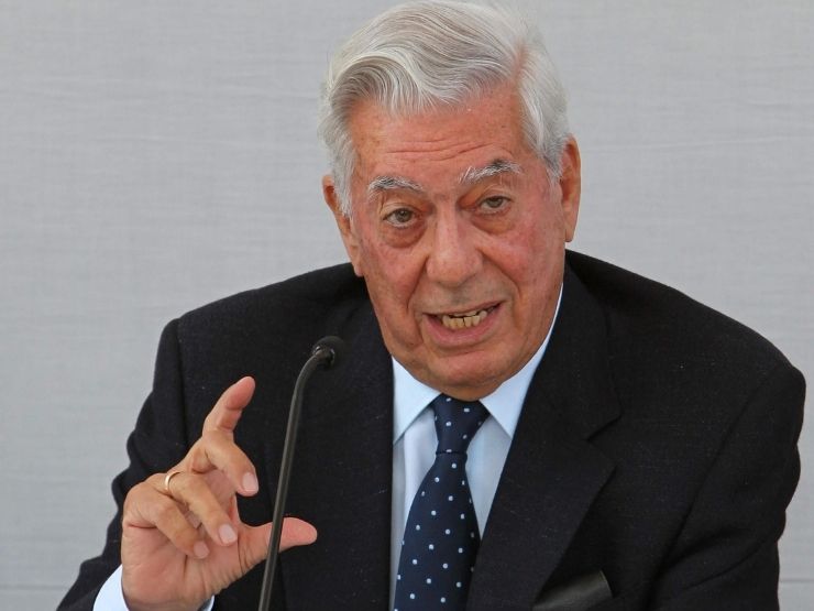 Mario Vargas Llosa parla al pubblico