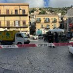 Area della sparatoria transennata a Monreale per le indagini dei caraibinieri