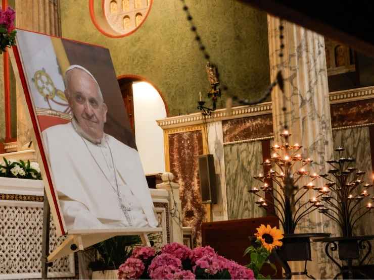 Papa Francesco lutto