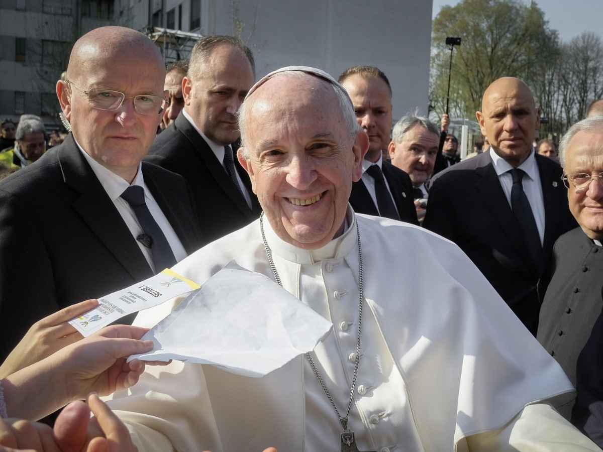 Papa Francesco lutto