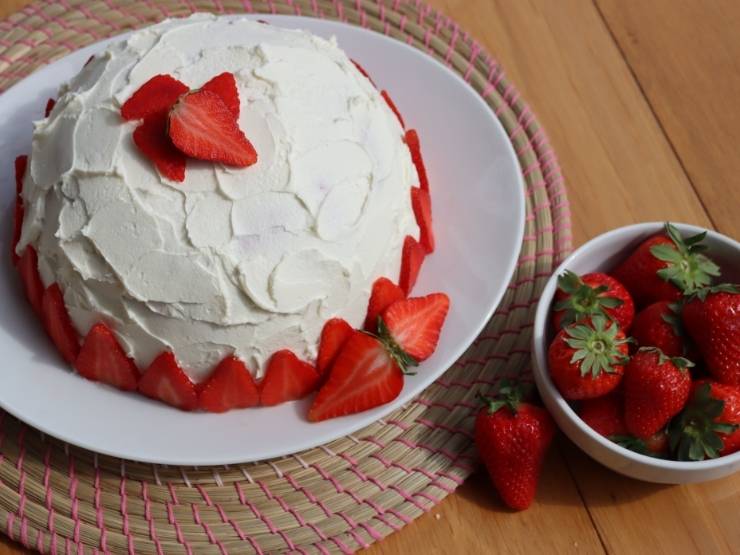 Zuccotto con le fragole