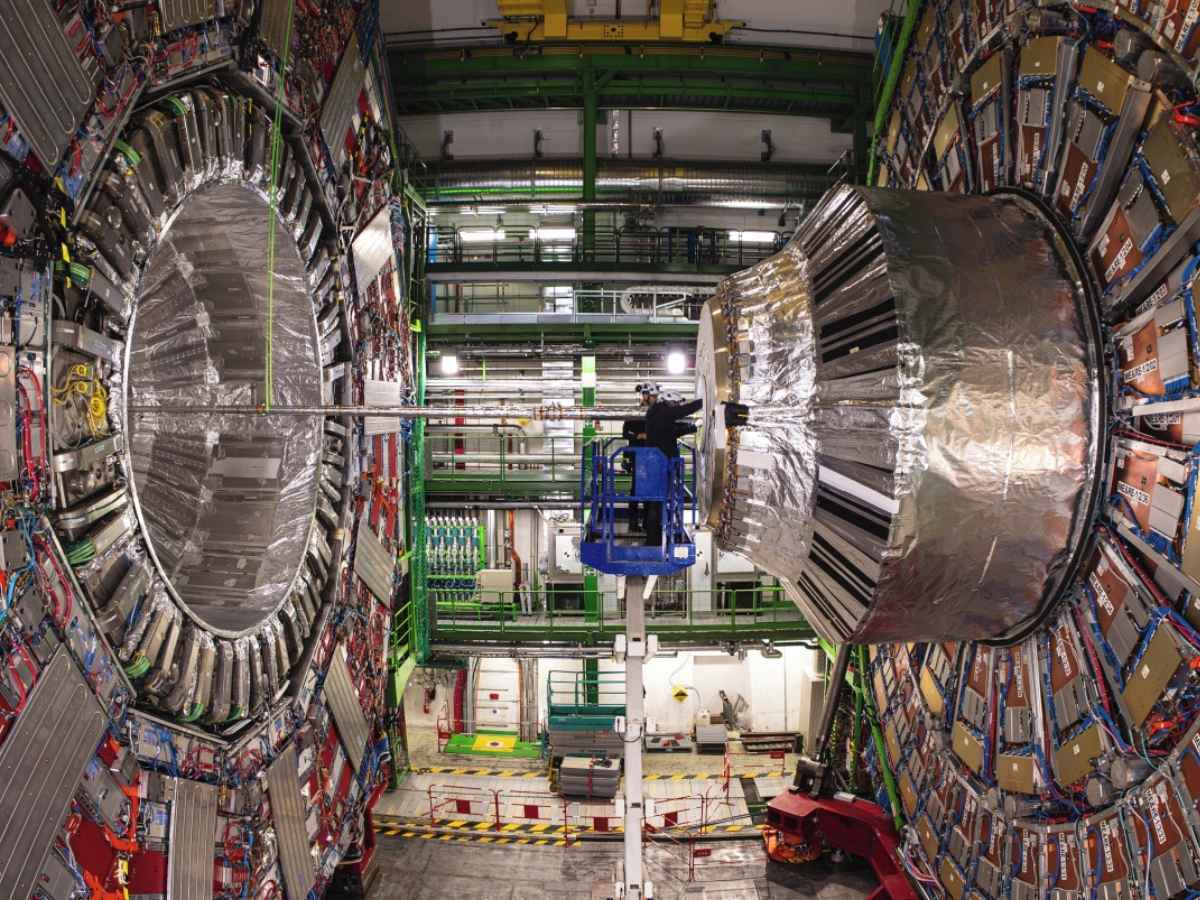 Cosa c’entrano il Cern, il bosone di Higgs e ChatGpt e cosa sono i quark charm: “Verso la comprensione completa dell’universo” Cosa c’entrano il Cern, il bosone di Higgs e ChatGpt e cosa sono i quark charm: “Verso la comprensione completa dell’universo”