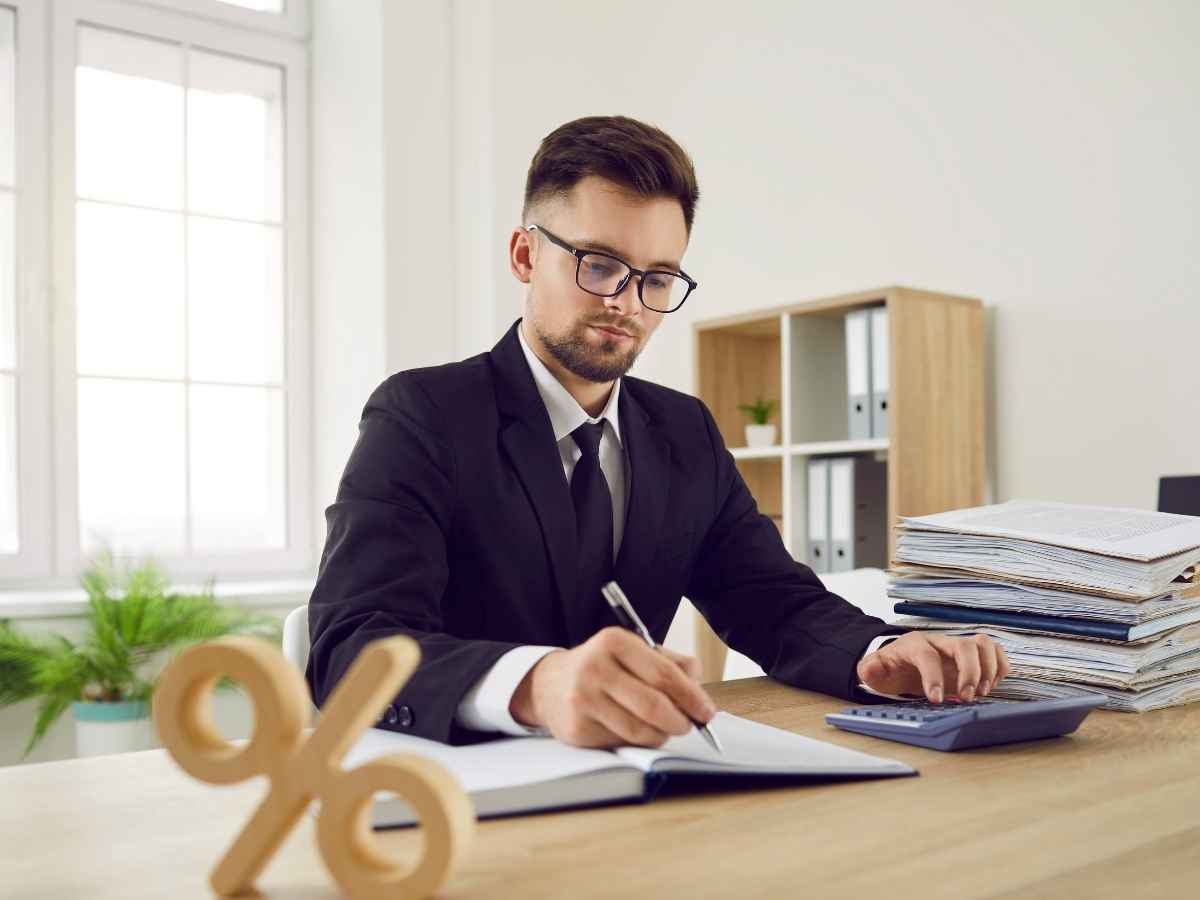 Lavoro funzionario Agenzia delle Entrate