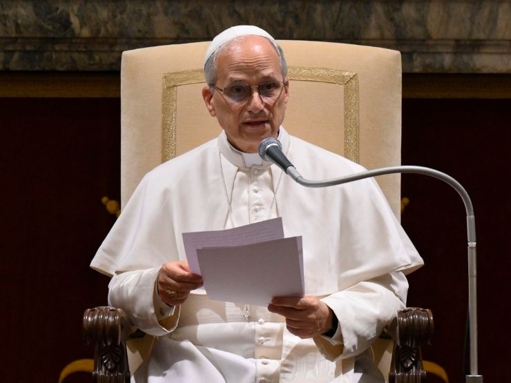 Papa Leone parla ai fedeli