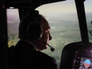Vladimir Putin in elicottero