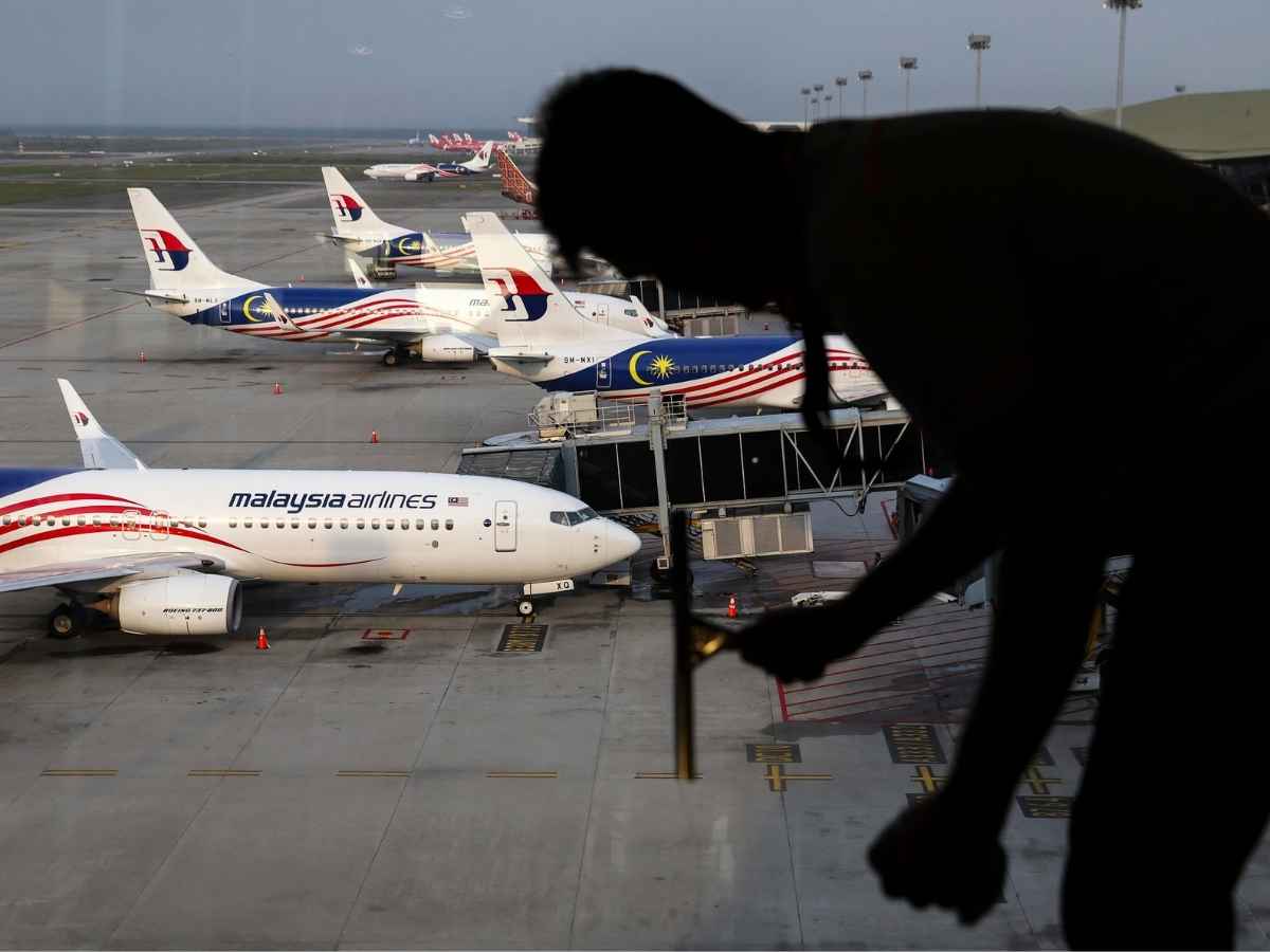 Così è stato abbattuto il volo Mh17, nella tragedia aerea morirono 298 persone: la ricostruzione dell’Onu e la responsabilità della Russia Così è stato abbattuto il volo Mh17, nella tragedia aerea morirono 298 persone: la ricostruzione dell’Onu e la responsabilità della Russia