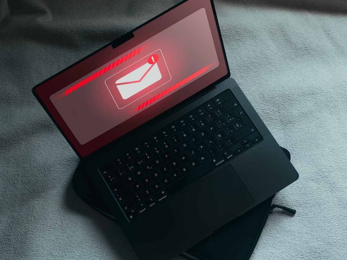 Il tuo capo ti sta chiedendo i dati sulla posta elettronica? Attenzione: potrebbe essere la nuova truffa Business email compromise Il tuo capo ti sta chiedendo i dati sulla posta elettronica? Attenzione: potrebbe essere la nuova truffa Business email compromise
