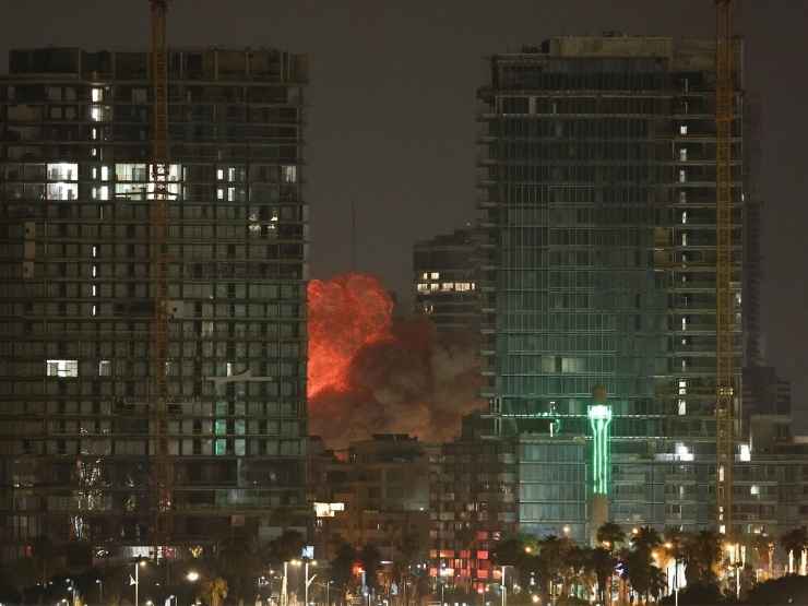 Esplosioni a Tel Aviv