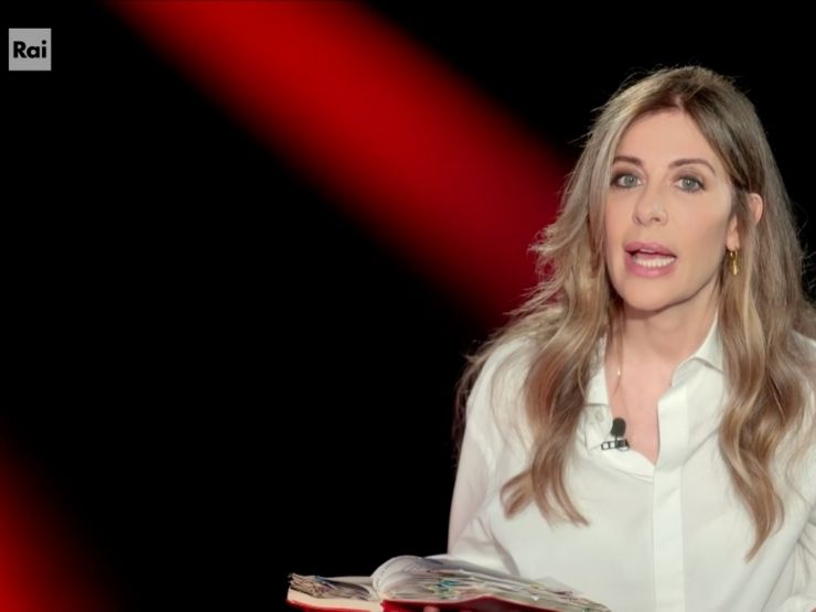 La giornalista Francesca Fagnani intervista Massimo Bossetti nella prima puntata di Belve Crime