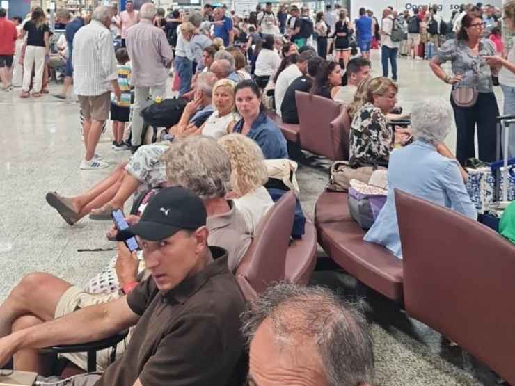 Guasto ai radar aerei a Milano, caos in aeroporto
