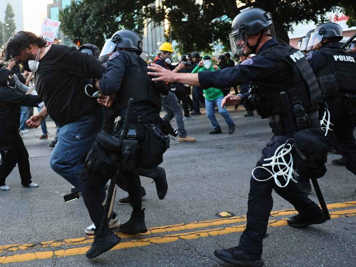 Gli Usa sull’orlo della guerriglia: ecco perché l’invio delle truppe di Trump a Los Angeles è un precedente pericoloso (e non è il primo)