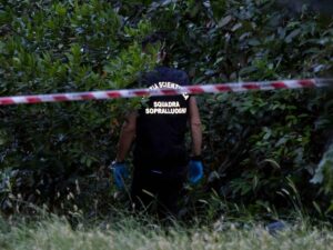 I sopralluogjhi delle forze dell'ordine a Villa Pamphili