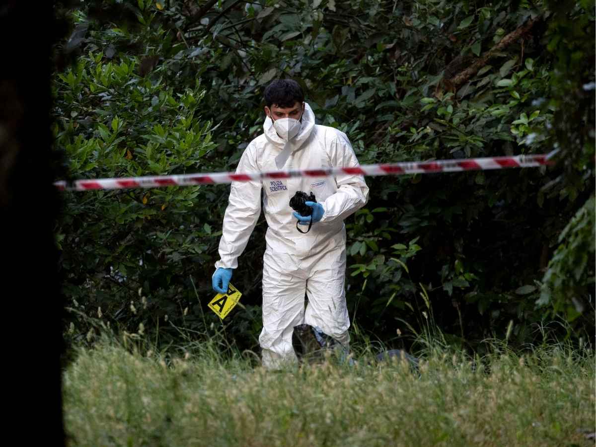 Il mistero di Villa Pamphili, anticipata l’autopsia sui corpi di donna e neonata: ecco i primi risultati. È caccia serrata al killer Il mistero di Villa Pamphili, anticipata l’autopsia sui corpi di donna e neonata: ecco i primi risultati. È caccia serrata al killer
