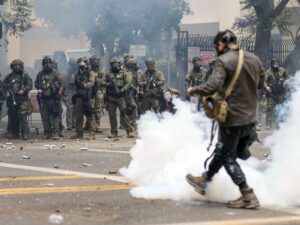 Proteste Los Angeles contro Donald Trump