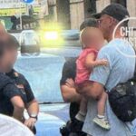 Una foto di Rexal Ford con la polizia