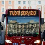 Un autobus a Roma fuori servizio a causa dello sciopero