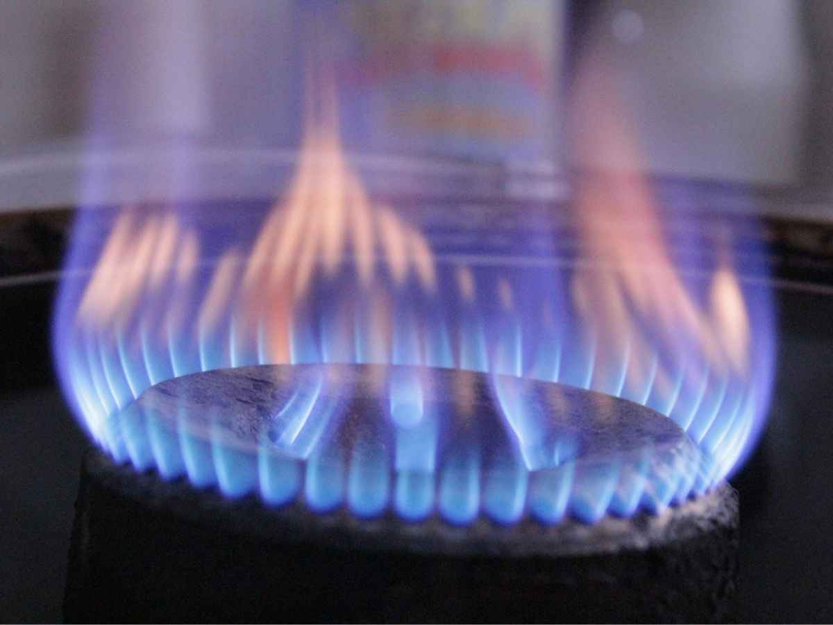 Bollette del gas, allarme speculazioni e ricatti: così l’Europa prova a tenere bassi i prezzi mentre fa le scorte per l’inverno Bollette del gas, allarme speculazioni e ricatti: così l’Europa prova a tenere bassi i prezzi mentre fa le scorte per l’inverno