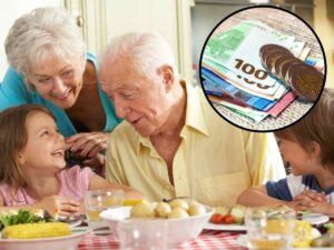 sfondo nonni e nipoti e tondo con banconote e monete euro