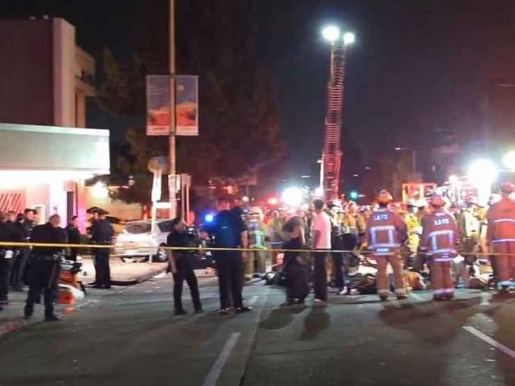 Auto sulla folla a Los Angeles, l'arrivo dei soccorsi