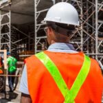 Operaio in cantiere