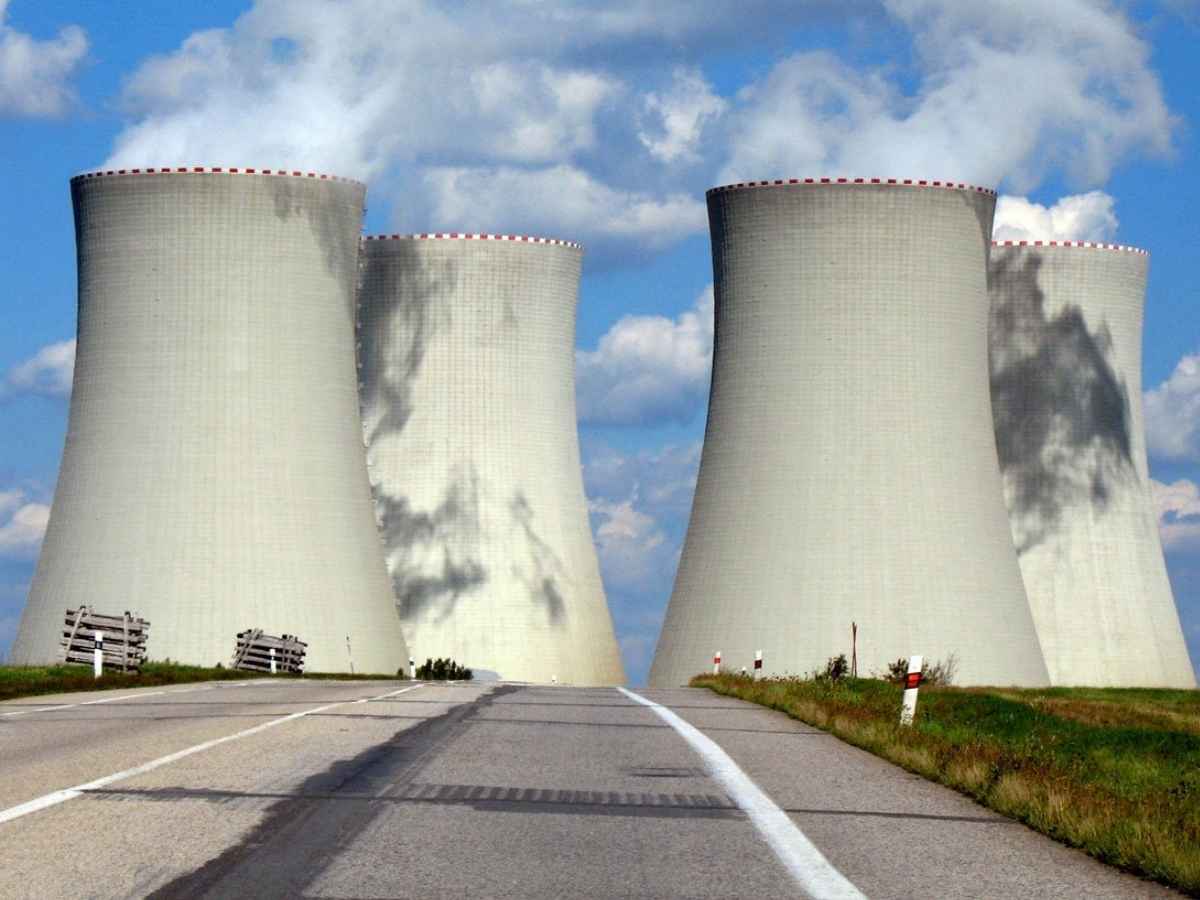 Caldo torrido e rincari di gas e luce, si ferma anche il nucleare francese. L’esperto: “Non siamo pronti. Quando serve energia il sistema traballa” Caldo torrido e rincari di gas e luce, si ferma anche il nucleare francese. L’esperto: “Non siamo pronti. Quando serve energia il sistema traballa”