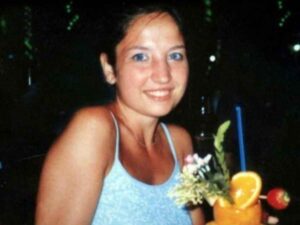 Chiara Poggi, vittima del delitto di Garlasco, è caccia ad Ignoto 3