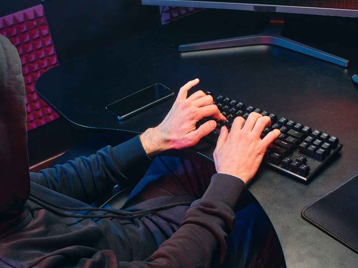Cybercriminale porta a segno una truffa
