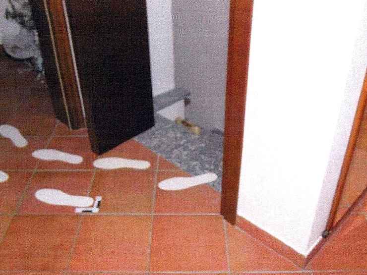 Delitto di Garlasco, i rilievi delle impronte del killer di Chiara Poggi