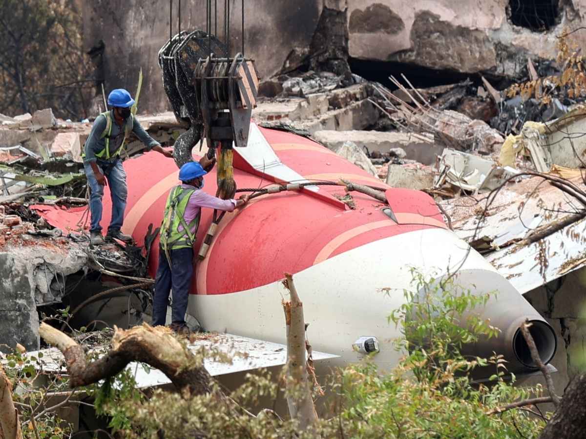Disastro aereo in India, indagini in corso