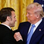 Il primo incontro tra Macron e Trump dopo l'insediamento del tycoon alla Casa Bianca