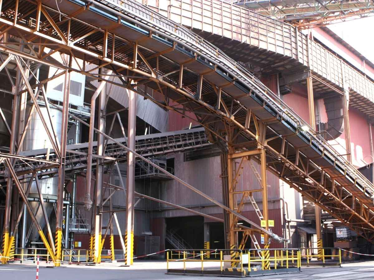 L’ex Ilva è davvero salva? l’Aia è stata rilasciata, ma è “provvisoria”: tutte le incognite sul futuro dell’impianto di Taranto L’ex Ilva è davvero salva? l’Aia è stata rilasciata, ma è “provvisoria”: tutte le incognite sul futuro dell’impianto di Taranto