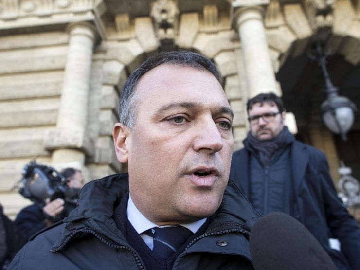 Gian Luigi Tizzoni, avvocato della famiglia Poggi, parla con i giornalisti